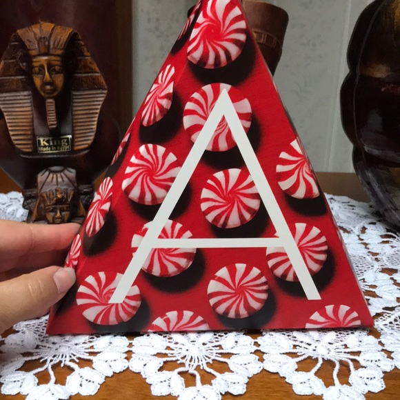 Avon makeup holiday gift set - Picture 8 of 8